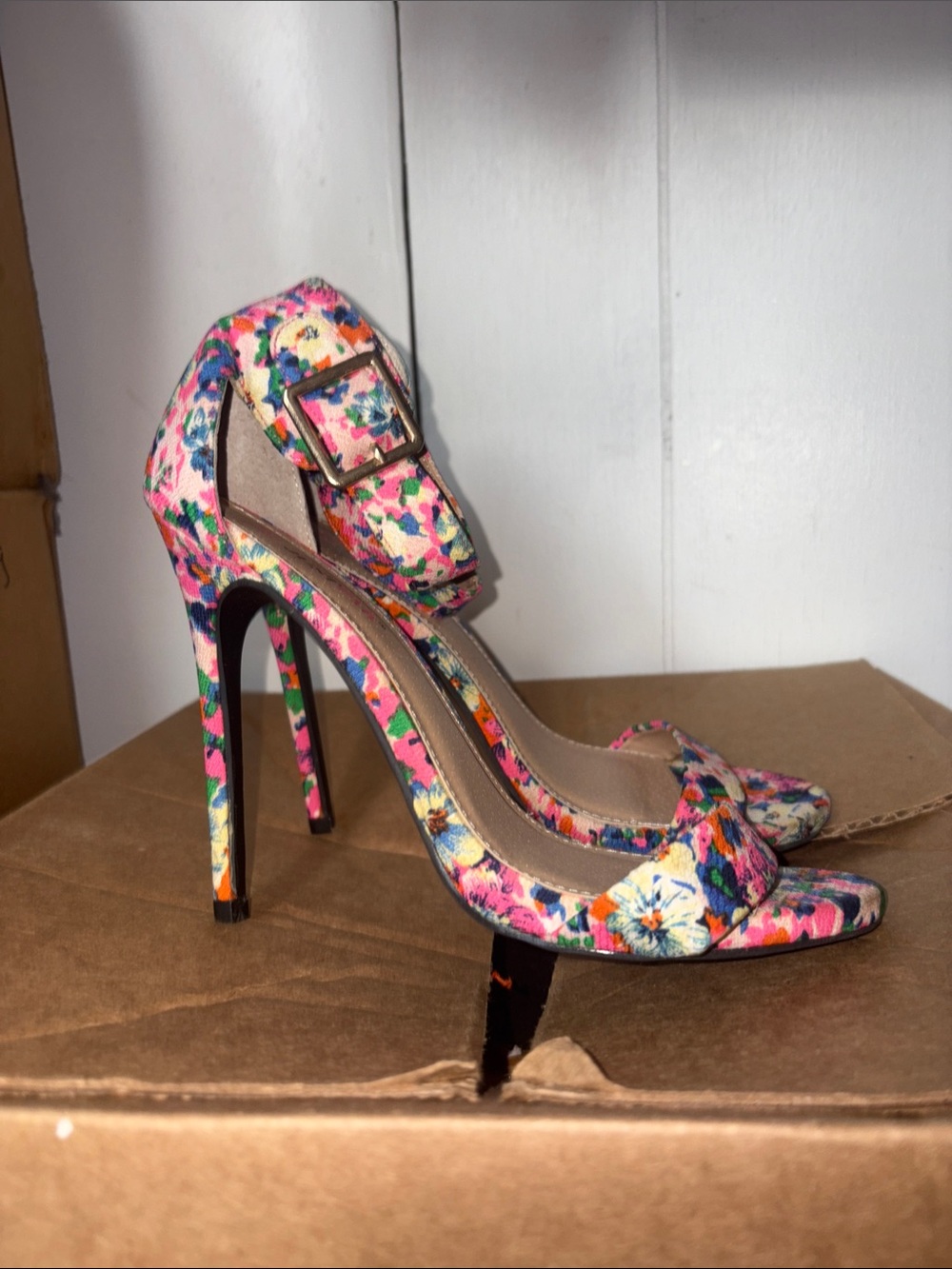 JustFab Floral Print High Heel Sandals with Ankle Strap size 7.5
